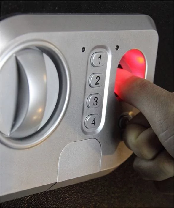 Megasat Tresor ST - 50 FP (schwarz) 6 Megasat Tresor ST - 50 FP (schwarz) – Bild 4