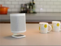 FLEXSON Sonos One: Tischständer - FLXS1DS1011 (Einzeln) (weiss) -Imou Shop a72947 637353305651563578 700x700 vcenterhcenter.png