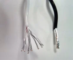 TOTEM Acoustic Tress Single Wire 3.6m Ohne Stecker / Paar (schwarz / Weiss) -Imou Shop a81297 637502975348211505 700x700 vcenterhcenter.jpeg